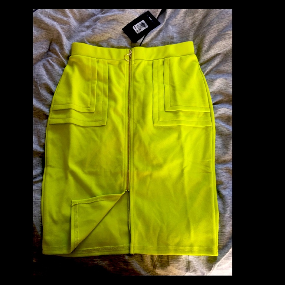 [NWT] Fashion Nova Mustard Pencil Skirt with Front Zip